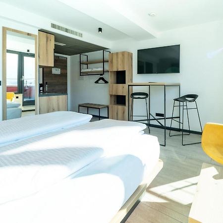 B&B Hotel Albstadt-Hbf Dış mekan fotoğraf