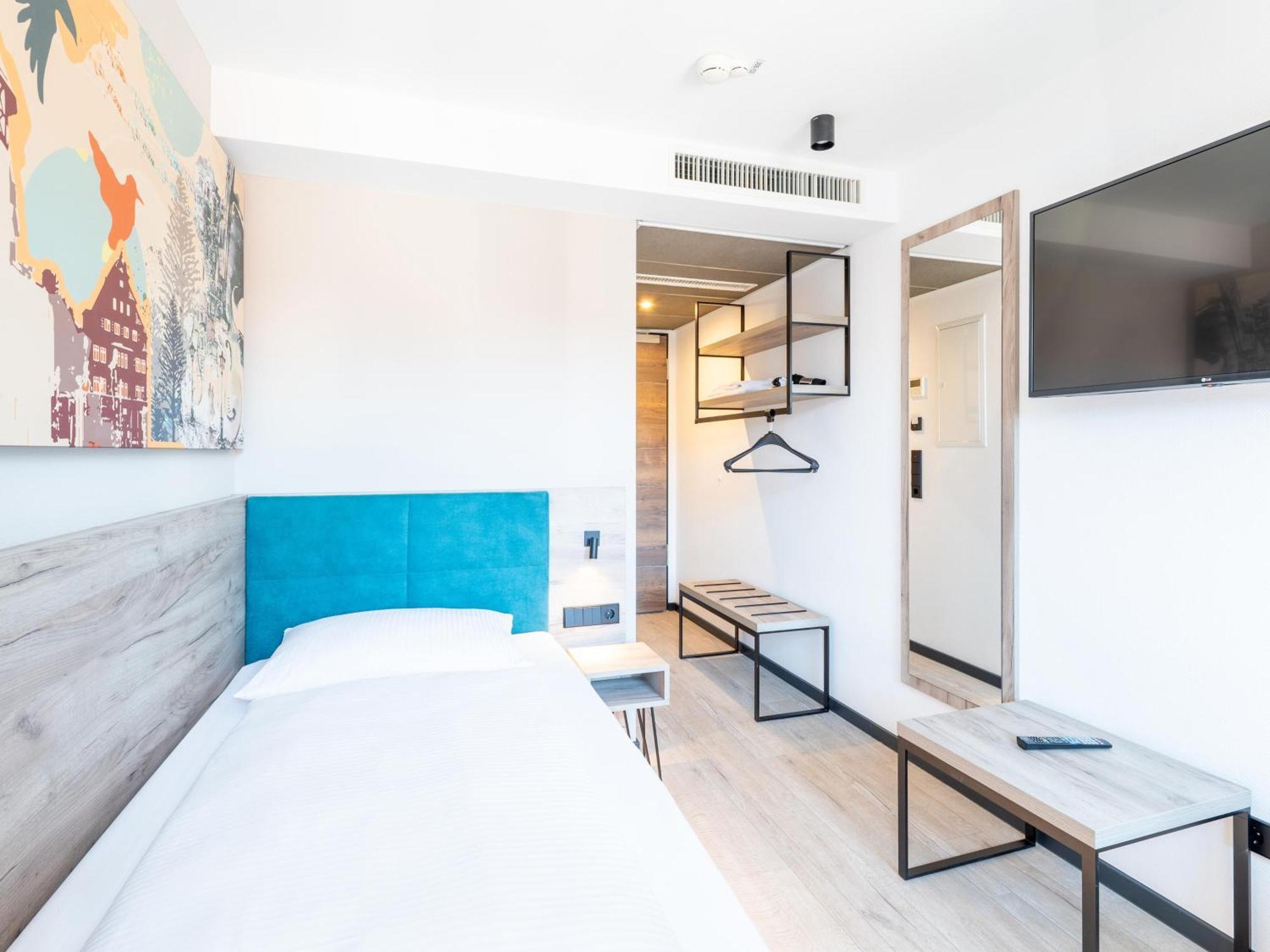 B&B Hotel Albstadt-Hbf Dış mekan fotoğraf