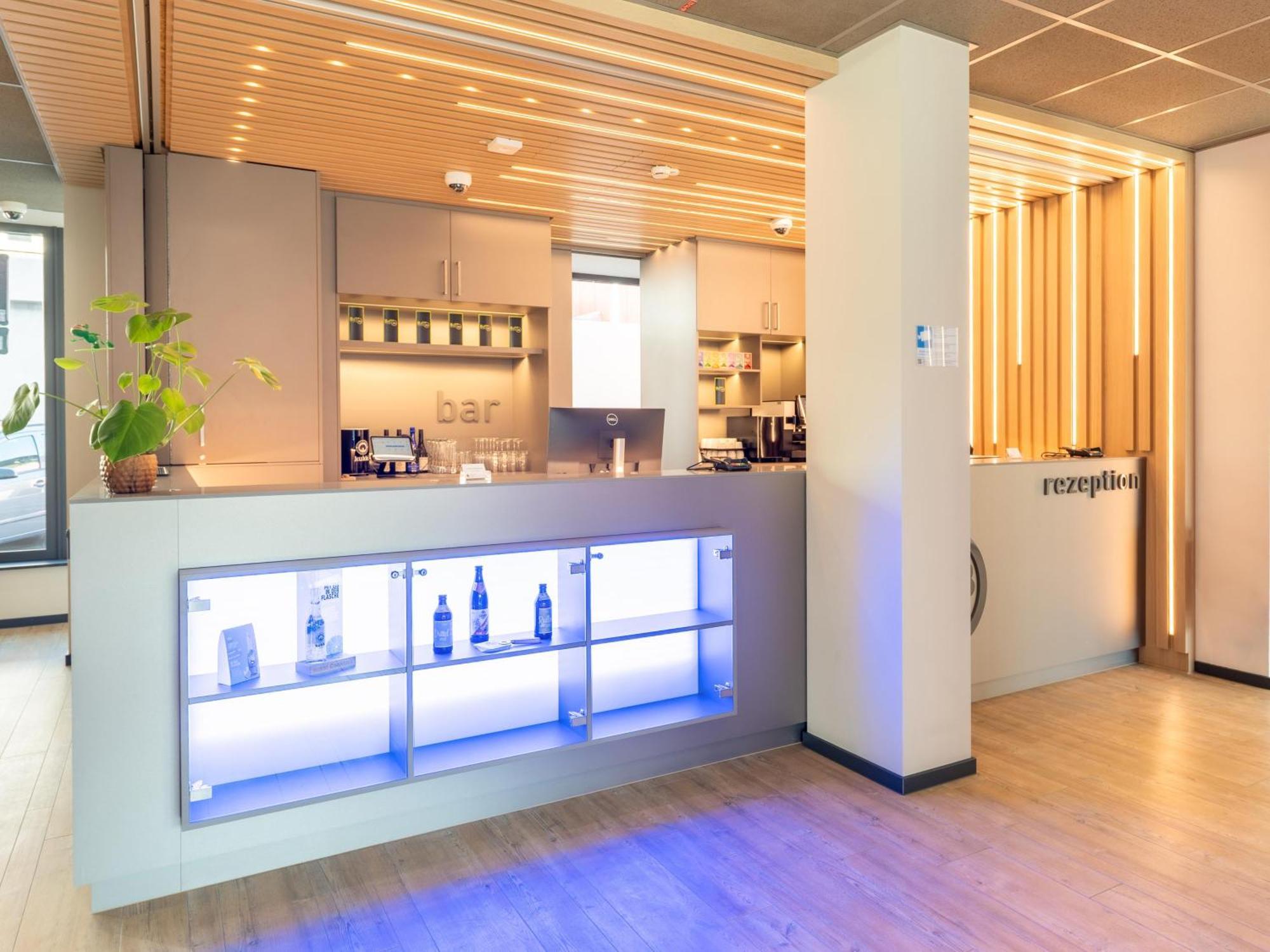 B&B Hotel Albstadt-Hbf Dış mekan fotoğraf